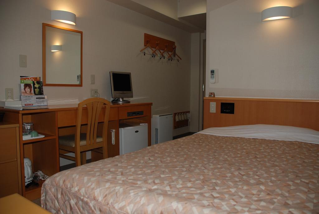 Best Inn Uozu Номер фото